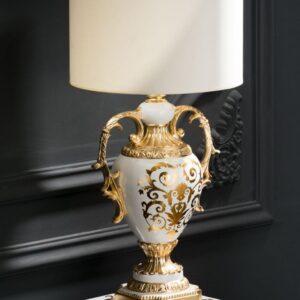 lampada in ceramica avorio con decori or