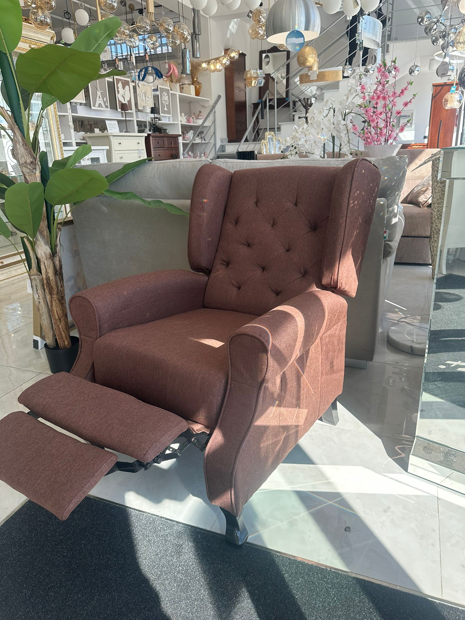 poltrona retraibile manualmente marrone