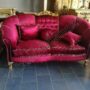 DIVANO-2-POSTI-IN-LEGNO-FOGLIA-ORO-E-TESSUTO-IMBOTTITO-ROSSO-CON-CRISTALLI-153223400450