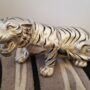 TIGRE-SDRAIATA-IN-CERAMICA-ZEBRATA-CON-CRISTALLI-ARREDO-CASA-PANTERA-LEONE-152585565793