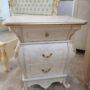 TRIS-DI-COMO-CON-COMODINI-IN-LEGNO-AVORIO-CON-DECORI-CAMERA-DA-LETTO-163270367903-8