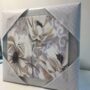 QUADRO-MODERNO-CON-CORNICE-ARGENTO-E-TELA-CON-FIORI-39×37-cm-164597123394-2