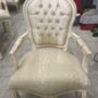 POLTRONA-SEDIA-BAROCCO-IN-LEGNO-AVORIO-E-TESSUTO-PANNA-CON-CRISTALLI-163440484316