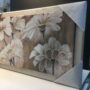 QUADRO-MODERNO-CON-CORNICE-TORTORA-E-TELA-CON-FIORI-E-GLITTER-80×46-cm-164598663387-2