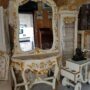 CONSOLLE-CON-SPECCHIO-IN-LEGNO-AVORIO-E-FOGLIA-ORO-CON-APPOGGIO-IN-MARMO-152939780788