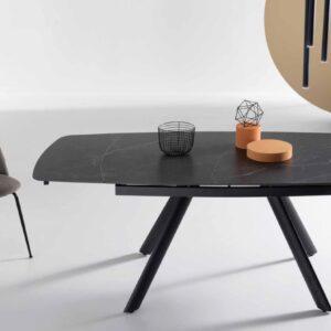 tavolo moderno piedi neri e base effetto marmo