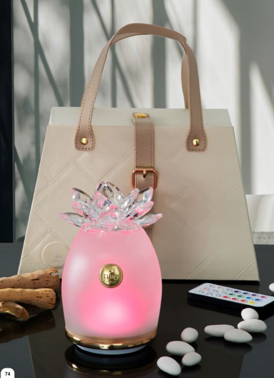 BOMBONIERE MATRIMONIO LAMPADA CON FIORE, FARFALLA O CIGNI IN CRISTALLO