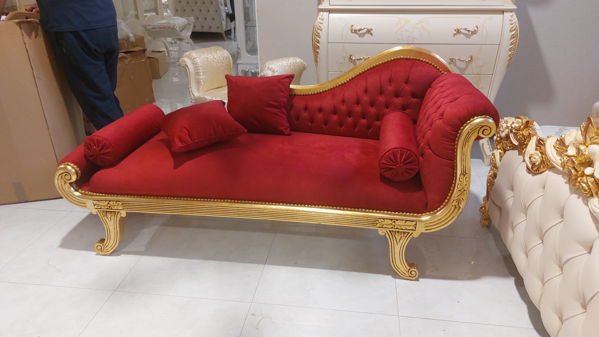 dormuse velluto rosso piedi in metallo oro