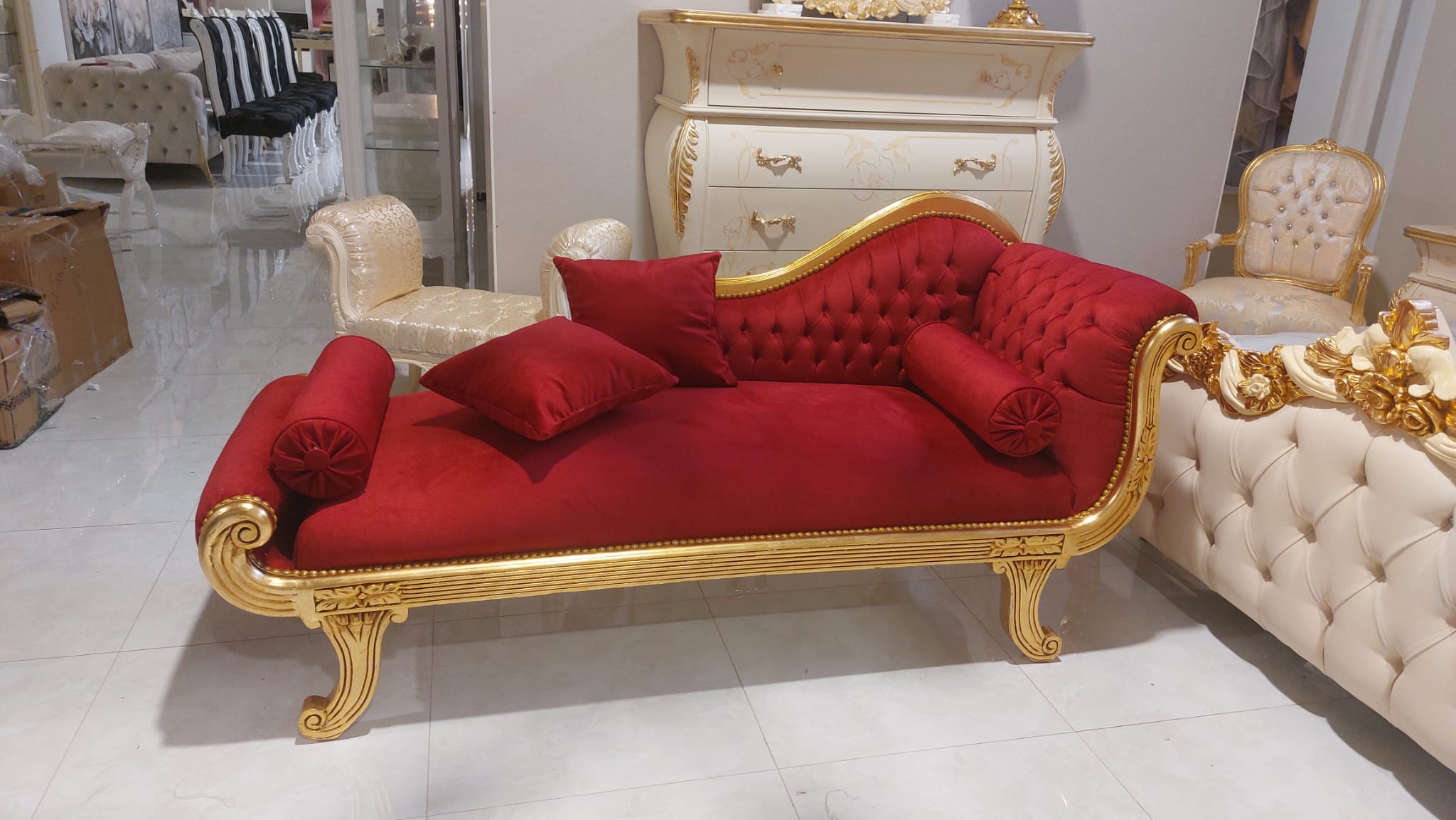 dormuse velluto rosso piedi in metallo oro