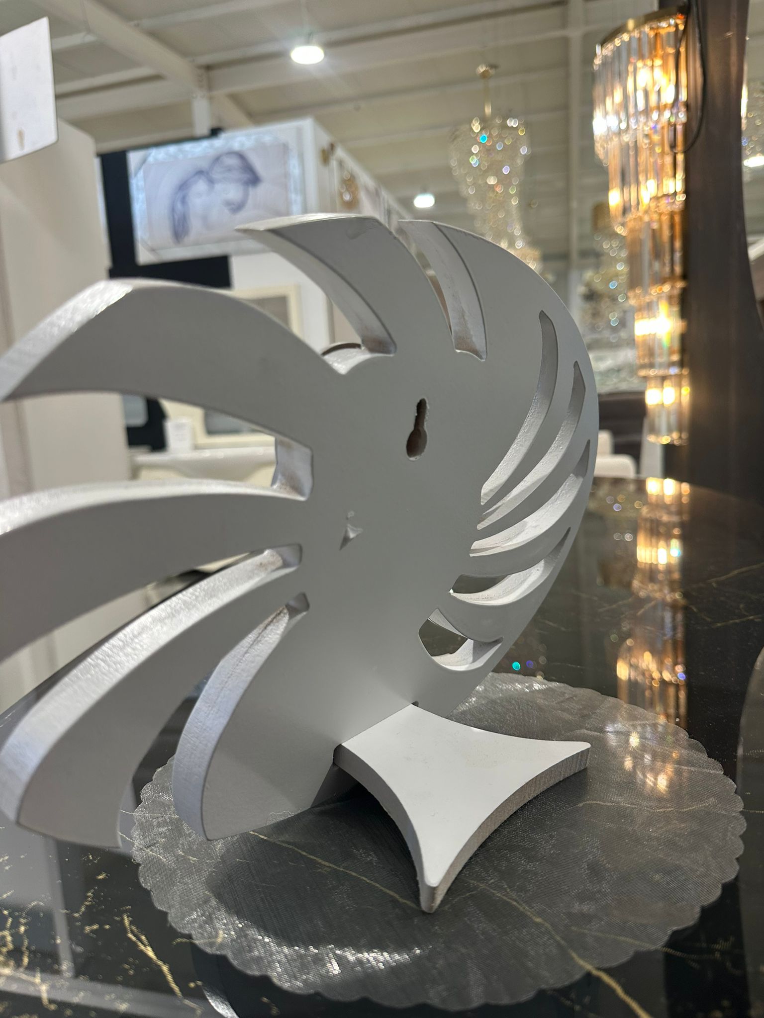 quadro sacra famiglia in legno con centrale argento con cornice bianca e argento
