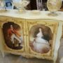 CREDENZA-MOBILE-LEGNO-AVORIO-E-FOGLIA-ORO-SISSI-E-PRINCIPE-CRISTALLI-2-SPORTELLI-162234094130