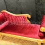 PANCA-DORMEUSE-IN-LEGNO-FOGLIA-ORO-E-TESSUTO-ROSSO-CON-CRISTALLI-153233540410