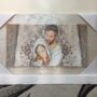 QUADRO-SACRA-FAMIGLIA-CON-GLITTER-E-CORNICE-IN-LEGNO-TORTORA-154089686650