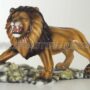 LEONE-SU-ROCCIA-IN-CERAMICA-COLORATA-ANIMALI-TIGRE-PANTERA-ARREDO-CASA-152887428581
