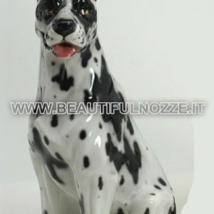 CANE ALANO ARLECCHINO MEDIO SEDUTO IN CERAMICA BIANCA CON MACCHIE NERE ANIMALI