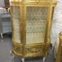 VETRINA-3-ANTE-IN-LEGNO-FOGLIA-ORO-CON-STOFFA-PANNA-E-CRISTALLI-ARREDO-CASA-163309032955