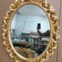 SPECCHIO-DA-PARETE-OVALE-CORNICE-IN-LEGNO-INTAGLIATO-DECORO-FOGLIA-ORO-103×83-cm-154175393427